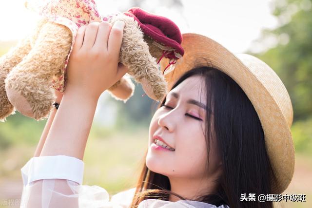女人拍照十大禁忌，正確的擺姿勢，才能拍出好看的照片