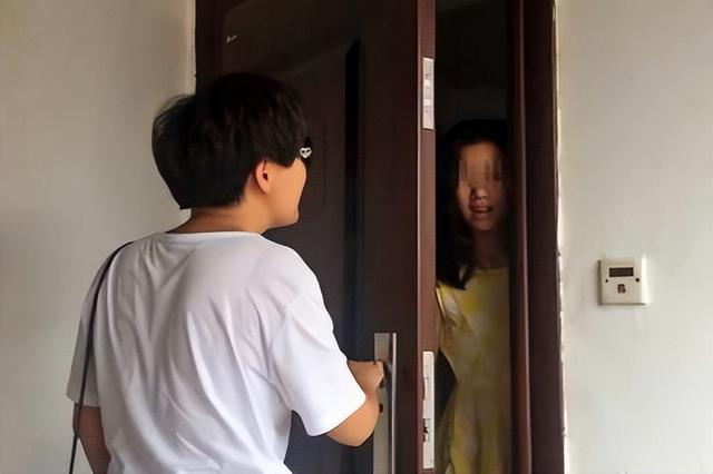 發現11歲女兒偷看“成人片”,媽媽的處理方式很巧妙,值得學習
