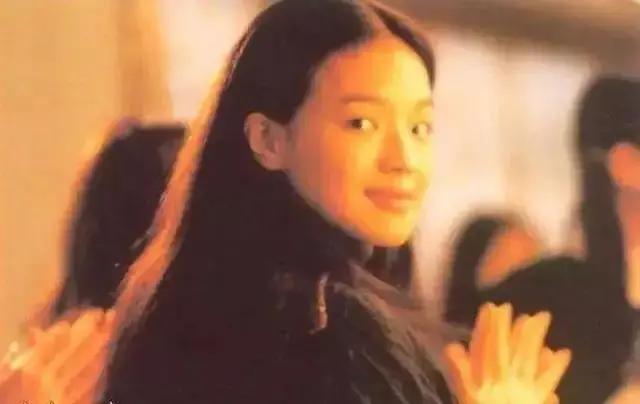 19歲被迫，拍出全裸寫真，20歲一脫成名，性感女神的舒淇成長之路