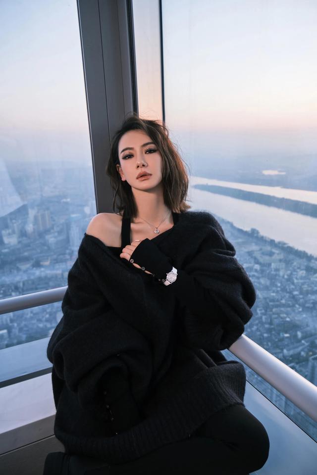 八位美女寫真，風姿綽約小天仙，驚鴻一瞥清流溪，有你喜歡的嗎？
