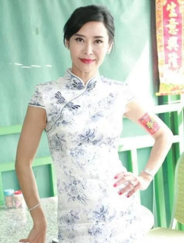 7位“一脫成名”的女星，有人成一線有人嫁豪門，有人成“癲王”