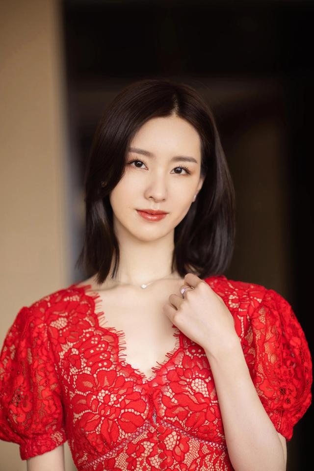 五位女星養眼美圖欣賞，個個美若天仙，你最喜歡誰呢？