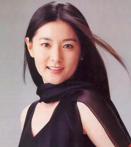 那些年被評(píng)為韓國(guó)最美的十大女星,宋慧喬僅排第七,金喜善墊底