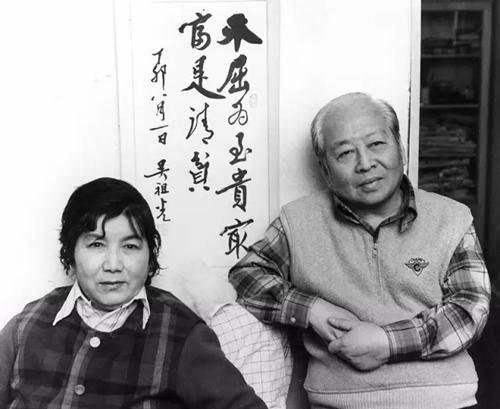 新鳳霞：殘疾后曾重度自閉，重生后曾上春晚！她死后女兒并不難過
