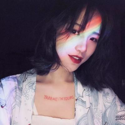 微信女生頭像意境唯美港風