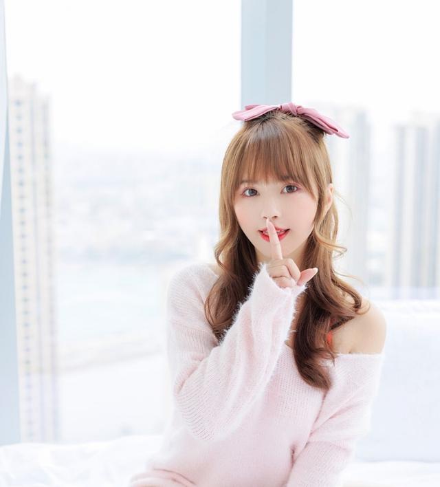 甜美好看的可愛美女