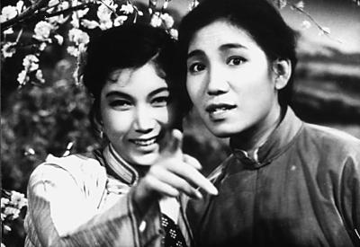 新鳳霞：殘疾后曾重度自閉，重生后曾上春晚！她死后女兒并不難過