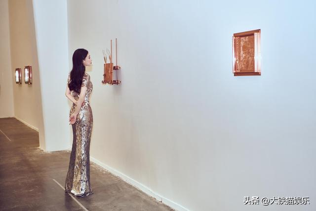 閆妮的腿,于明加的腰,這些40歲的女星,生過娃了身材還這么火辣