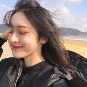 海邊的女人(氣質(zhì)女生海邊微信頭像獨(dú)一無(wú)二)