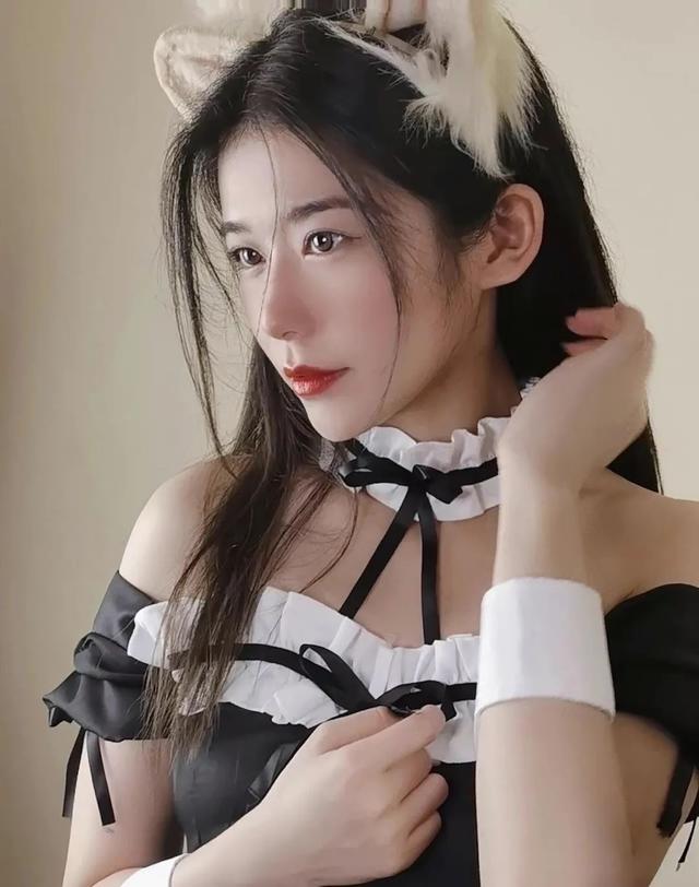 美女寫真圖片，秀色空絕世，馨香為誰傳？