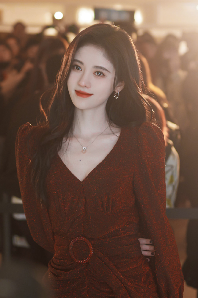 娛樂圈10大美女！個個顏值高氣質好，你更喜歡哪位呢