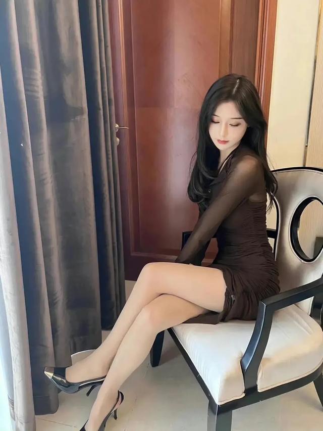 美女寫真圖片，秀色空絕世，馨香為誰傳？