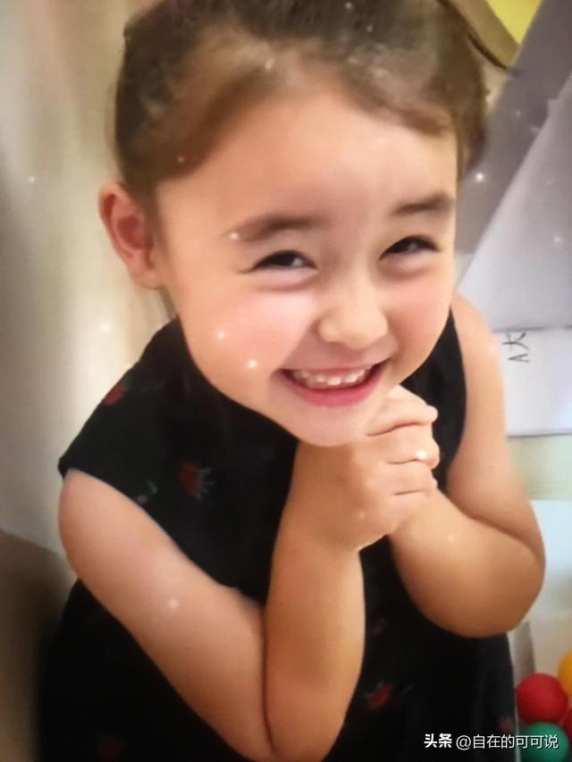 落入凡間的美麗小精靈Doris是被期待被愛著的幸運女孩