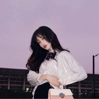 最新微信頭像女生傷感憂郁