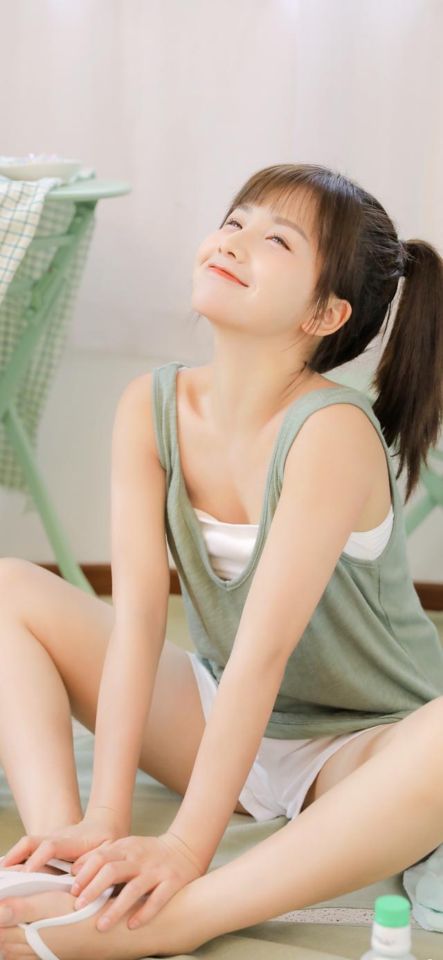 高清美女壁紙｜因?yàn)槟悖业男呐K總是忙個(gè)不停