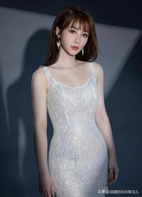 艷壓群芳的性感美女