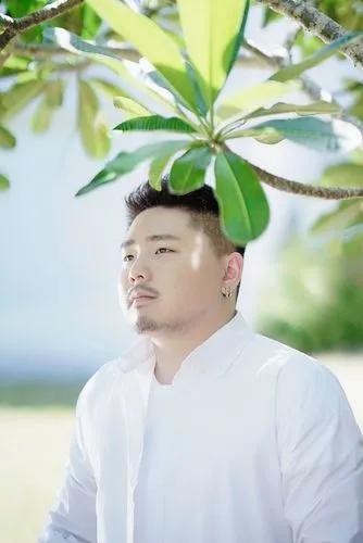 唱功再好也沒(méi)用，看他現(xiàn)在混成什么樣了？