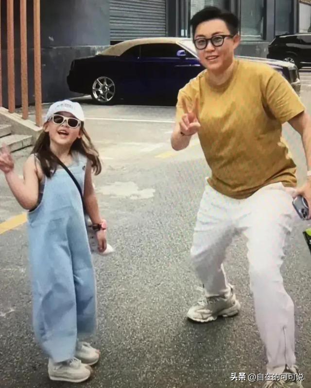 落入凡間的美麗小精靈Doris是被期待被愛著的幸運女孩