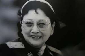 美女美(這4位很有魅力的女明星，各有各的美，氣質(zhì)迷人，網(wǎng)友：真的很美)