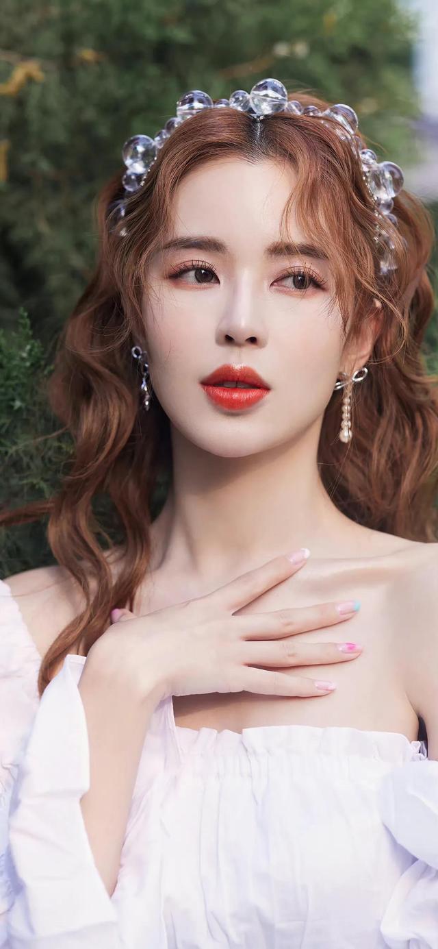 美女姐姐壁紙，身材真不錯