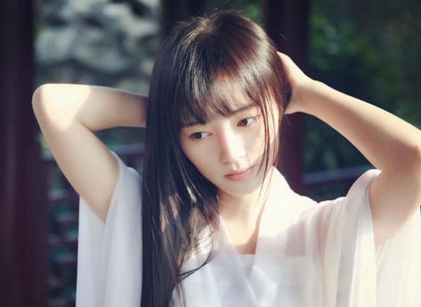 四千年美女鞠婧祎，美得與眾不同