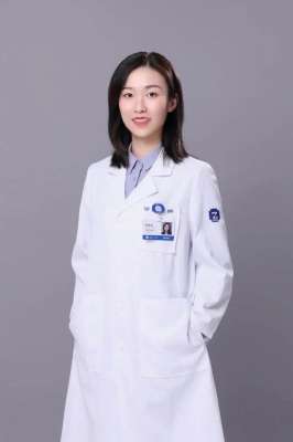 杭州美女(跑龍?zhí)卒泜€(gè)綜藝，杭州學(xué)霸女醫(yī)生刷屏疫情之下，這是她的“挺身而出”)