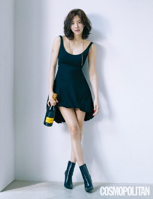 韓國(guó)女藝人 孫譚菲拍雜志寫(xiě)真秀性感身材