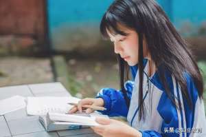 文科女生學什么專業就業前景好(適合“文科女生”報考是7個專業，畢業就能上崗，就業還穩定)