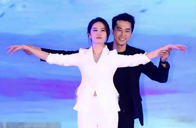 8位加入外籍的內地女星:有人離婚有人喪夫,有人國內掙錢國外花
