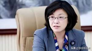 美女被操圖(美女市長楊曉波：斂財1400萬，陪睡42名高官，被捕時跪地求饒)