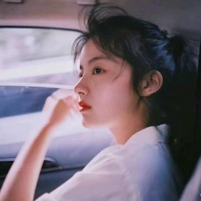 最新微信頭像女生傷感憂郁