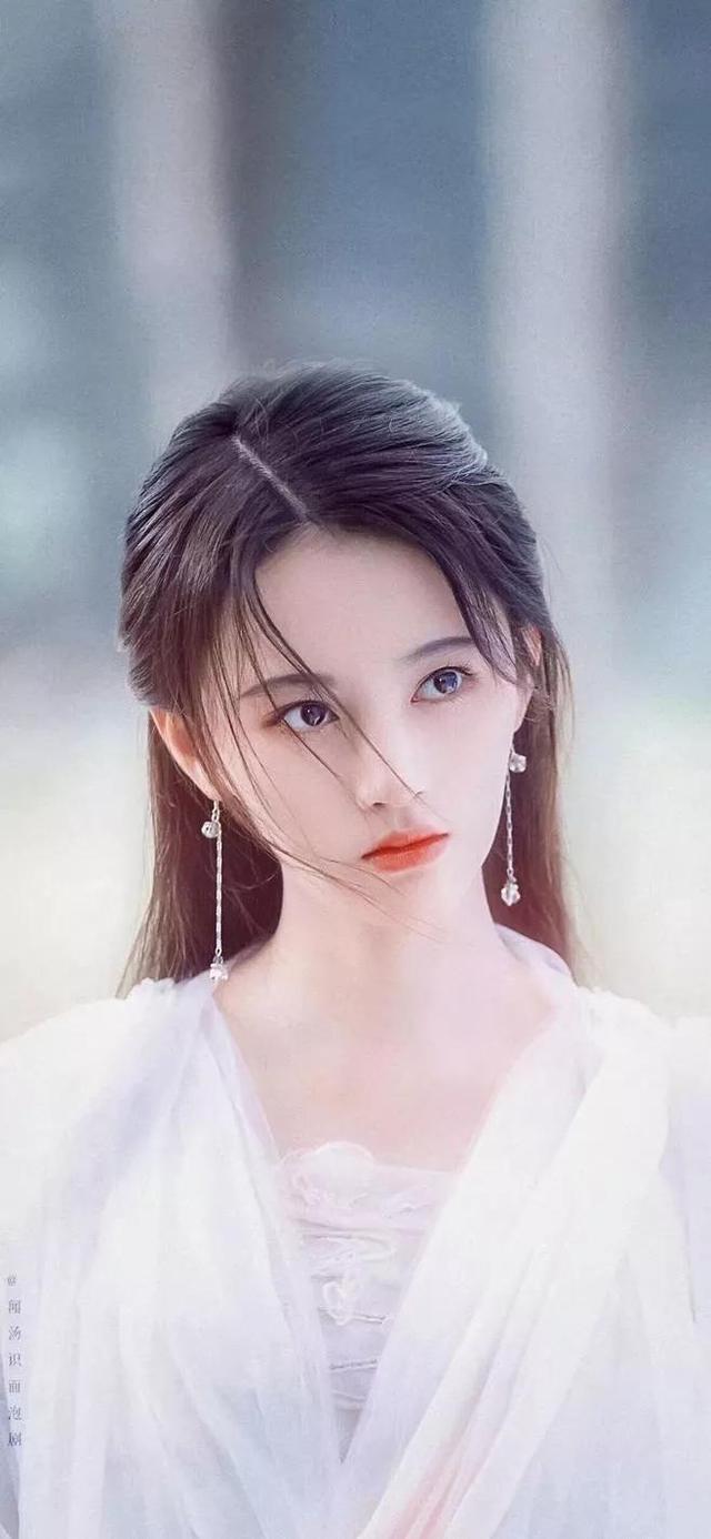 仙氣又干凈的氣質(zhì)型女生微信頭像 第一張愛了