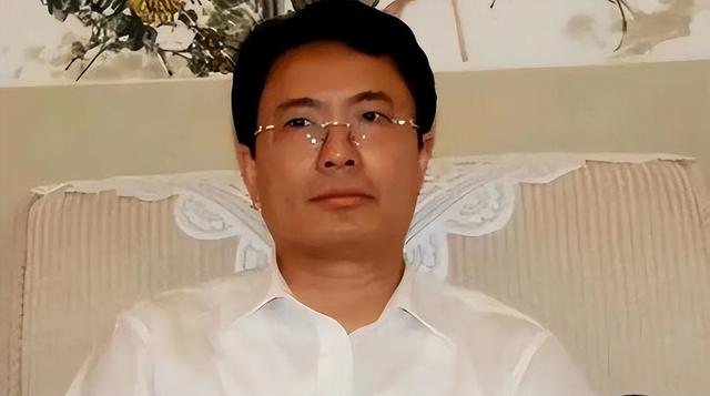 江西“淫貪”136名情婦不滿足,目標千人,著有2本“幸福日記”