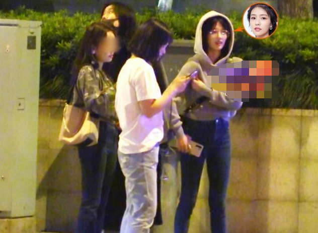 白鹿外出吃宵夜被拍，當街撓咯吱窩，動作太糙沒眼看