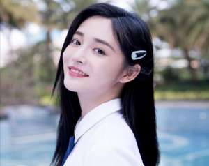 高中女生發型(高考結束上大學，女生做什么發型看上去可愛又女神？推薦你這5款)