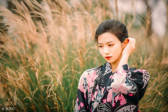 小說：確定女人回到房間，總裁趕緊抓住機會通知助手：她被催眠了