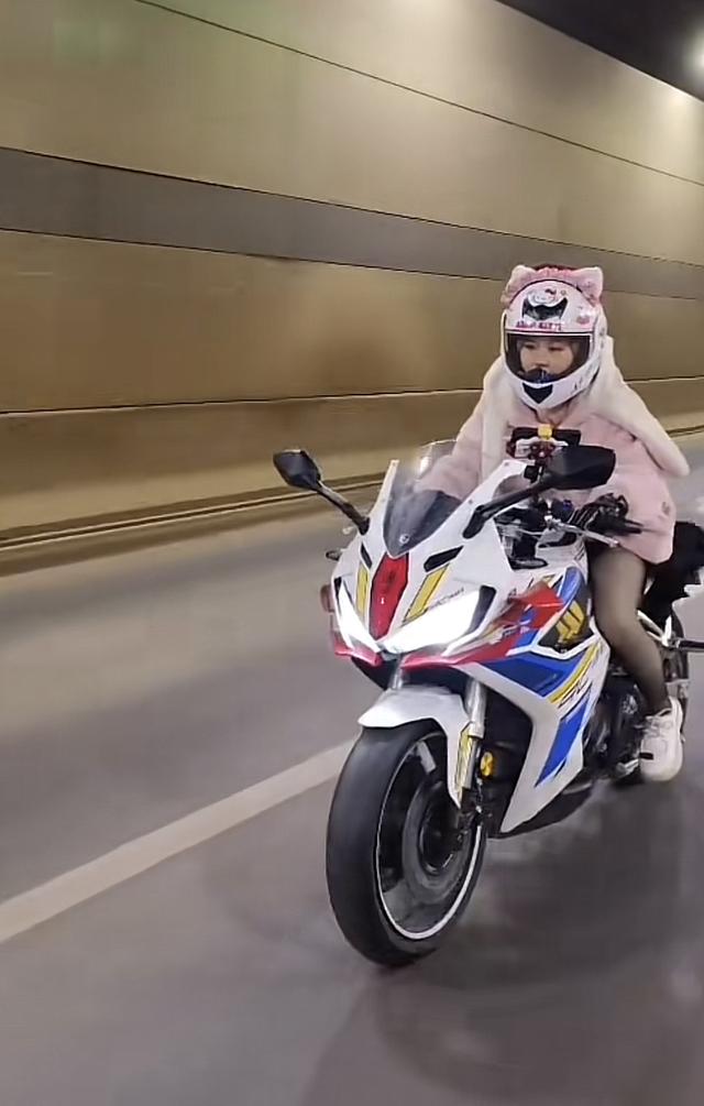 又有美女網紅騎手車禍去世！現場一片狼藉好慘烈，生前不聽人勸阻