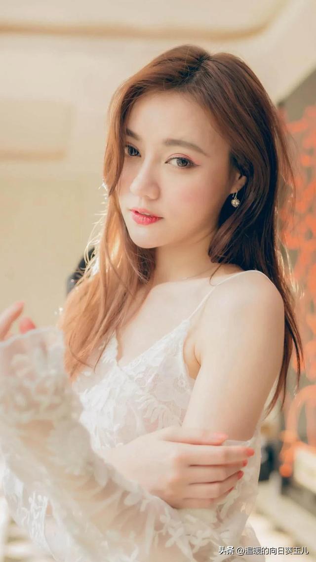 艷壓群芳的性感美女
