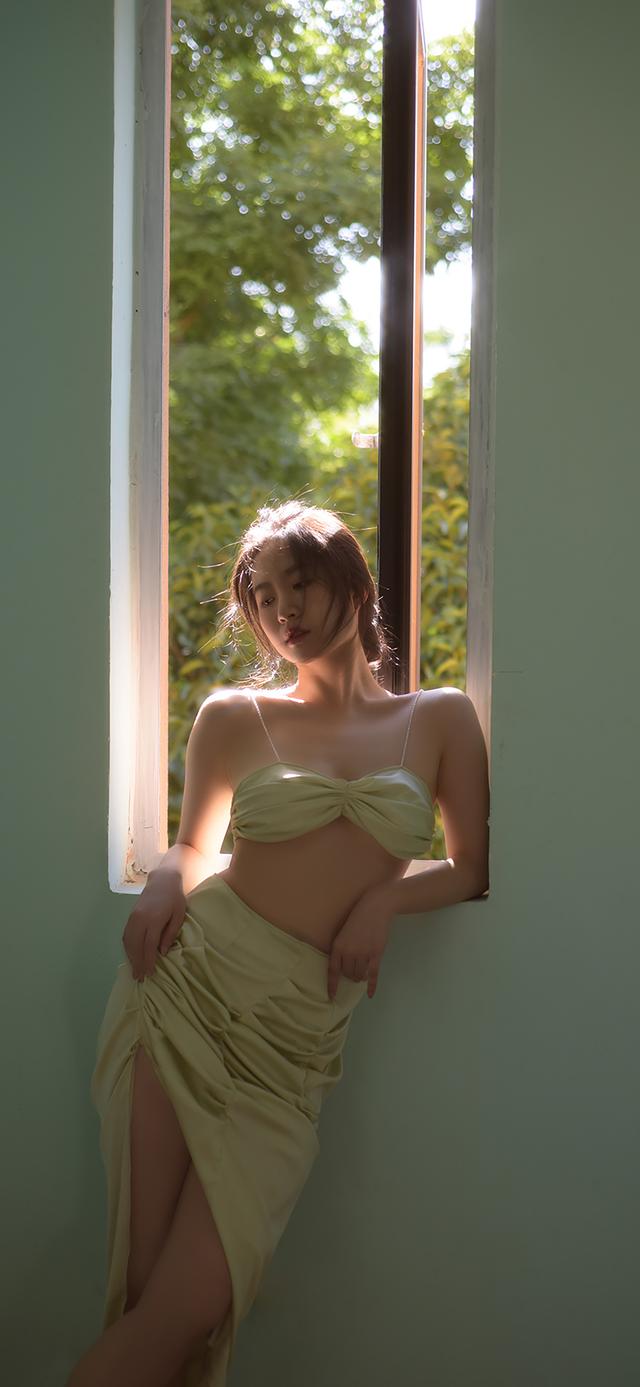 高清美女壁紙｜因?yàn)槟悖业男呐K總是忙個(gè)不停