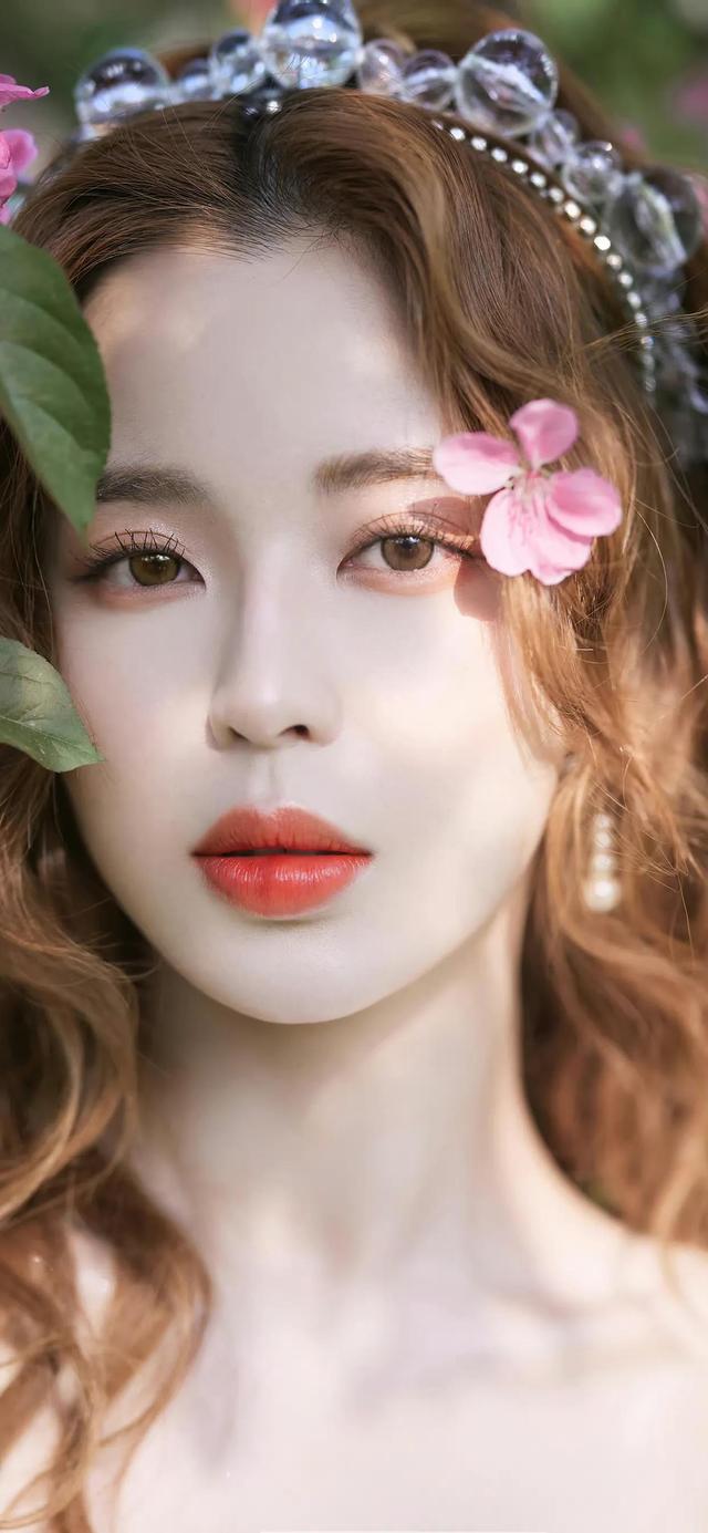 美女姐姐壁紙，身材真不錯