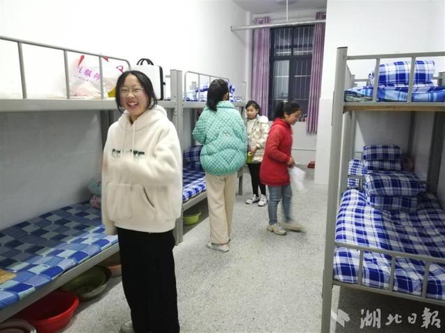 300萬！山區女孩子住進了溫馨的女生公寓