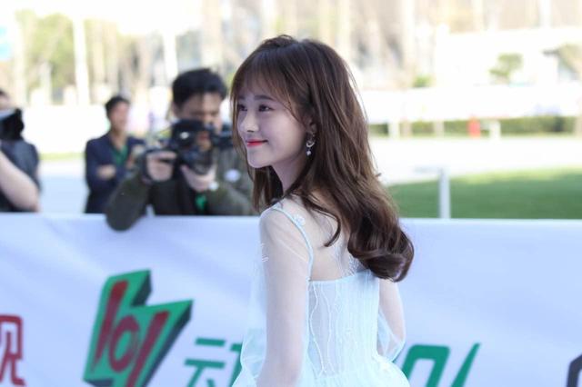 四千年美女鞠婧祎，美得與眾不同