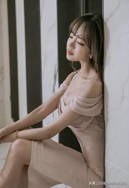 艷壓群芳的性感美女