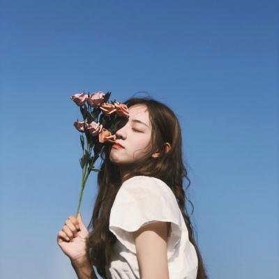 最新微信頭像女生傷感憂郁