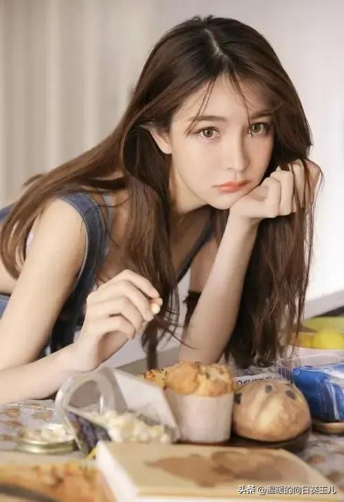 艷壓群芳的性感美女