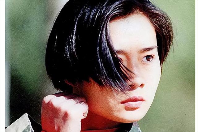 中國第一女警雷敏:17歲破格錄取成為女特警,大校軍銜卻嫁給保安