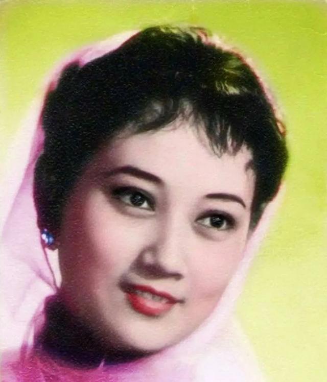 這4位很有魅力的女明星，各有各的美，氣質迷人，網友：真的很美
