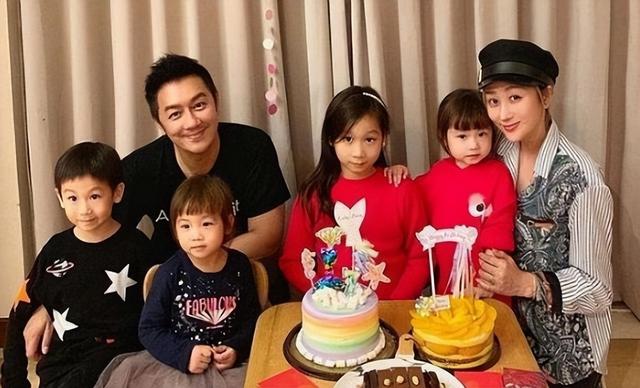 身材火辣、美如少女,這10位生過娃的中年女星性感起來太迷人