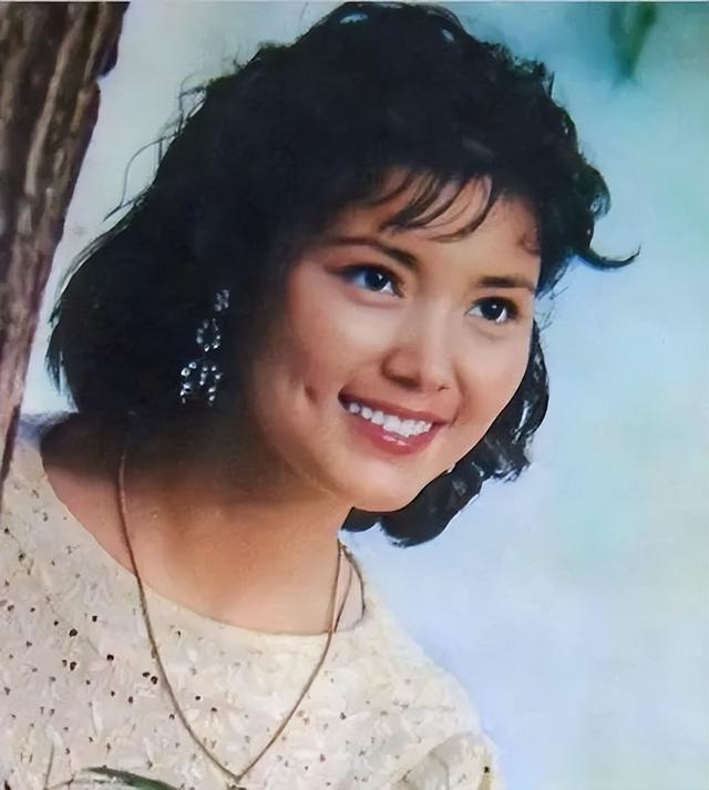 這4位很有魅力的女明星，各有各的美，氣質迷人，網友：真的很美