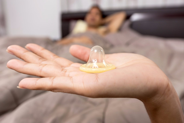 “安全套”真的安全嗎？不要害羞，這4個副作用，男女都要了解！